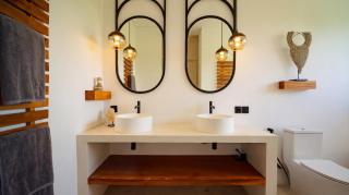 Modern Luxury Villa with Pool 400m to Beach - 5