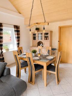 Schöne helle Dachwohnung in Hohenfurch für 2-4 - 1
