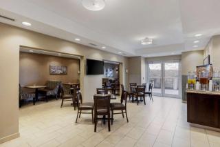 Best Western Plus Walkerton Hotel & Conference Centre - 1