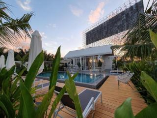 MEET Boutique Resort - 3
