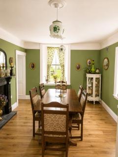 Scenic 4BR Farmhouse Escape in Kerry - 3