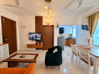 Bay Breeze 2BR Apt Amoret Homes - 0