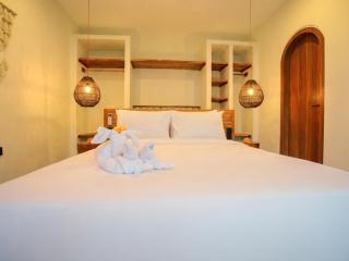 3BR Villa with Rice Field View & Private Pool near Nuanu - 9