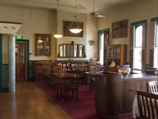 Victoria Railway Hotel & Gerrards Restaurant - 8