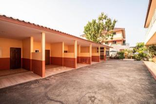 Vaccinated Staff - OYO 645 Baan Ruangrungroj - 5