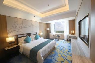 IU Hotel Zhanjiang Haibin Park Seaview Corridor - 1