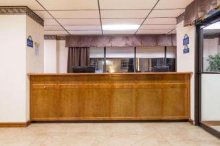 Days Inn by Wyndham Batesville - 6