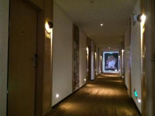 IU Hotel Zhanjiang Haibin Park Seaview Corridor - 5