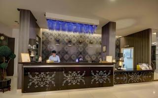 Arenaa Deluxe Hotel - 4