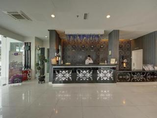 Arenaa Deluxe Hotel - 3
