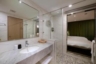 Aeris International Hotel - 1