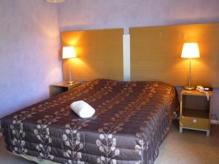 Safari Motel - 3