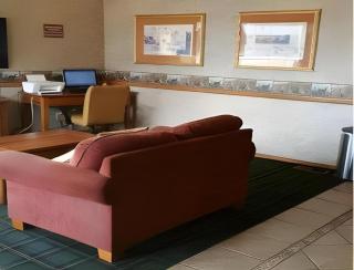 Super 8 By Wyndham Ontario - 5