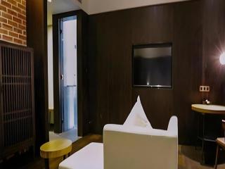Luoyang Ease House - 1