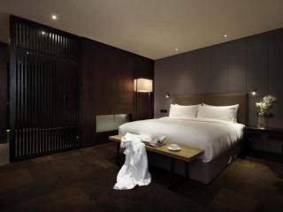 Luoyang Ease House - 2