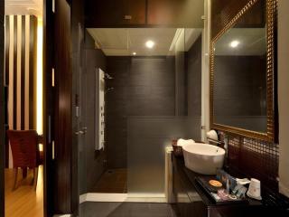 AT Motel - 4