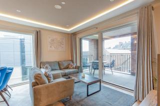 Luxury 2 bedroom apartment with private parking - 2