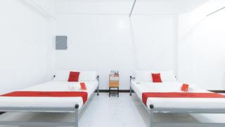 RedDoorz @ Catalina Pension House - 3
