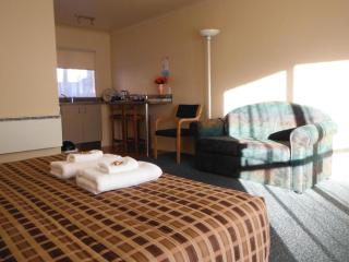 Heritage Court Motel - 5