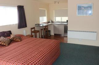 Heritage Court Motel - 1