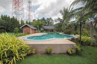 OYO 75339 Full Frame Resort - 3