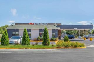 Econo Lodge Shorewood - 2