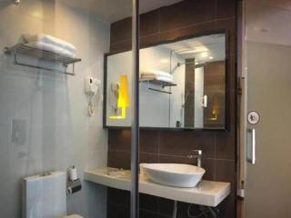 IU Hotel Chengdu Dujiangyan Branch - 1
