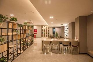 7 Days Premium Hotel Chongqing Hongqihegou Light Rail Station - 9