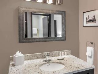 Baymont by Wyndham Glenview - 2