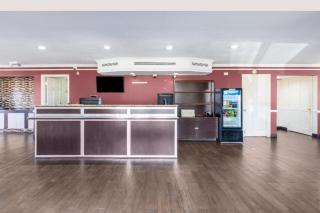 OYO Hotel Tulsa N Sheridan Rd & Airport - 4