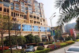 IU Hotel Guiyang Future Ark Baoli New City - 4