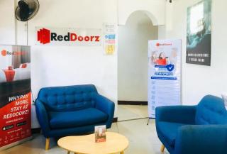 RedDoorz @ El Cuarto SRP Talisay - 8
