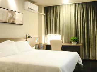 Jinjiang Inn Select Wuhan Tianhe International Airport - 1