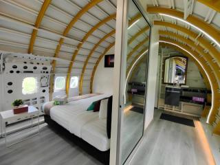 Twin Jets Resort - 1