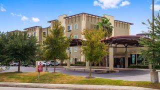 Best Western Plus Lackland Hotel & Suites - 2