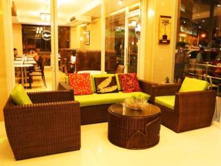 Green Banana Business Hotel - 9