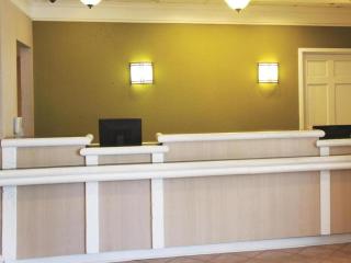 Rodeway Inn Huntsville West - 1
