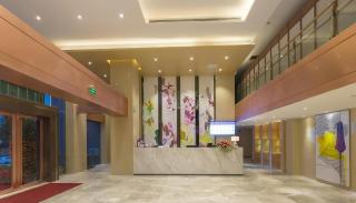 Lavande Hotels Yingde Yingzhou Avenue - 1