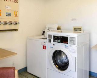 Loyalty Inn - Brice - 2