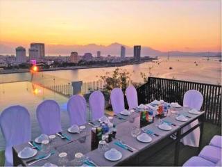 IBIZA Riverfront Da Nang Hotel - 8