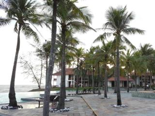 Sutra Beach Resort - 8