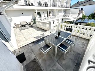 SPA-Residenz Apartments POOLs & Garden or Balcony or Terrace - 4