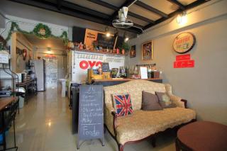 OYO 421 Guyasuka Hostel & Cafe - 8