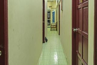 SPOT ON 90144 Corridor Hotel 1 - 2
