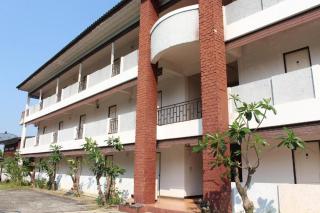OYO 75420 Howto Hotel - 4