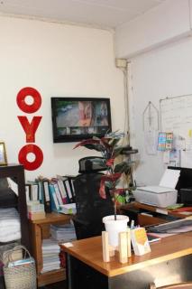 OYO 75420 Howto Hotel - 2