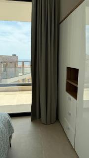 Crystal Coast beachfront apartment - 6