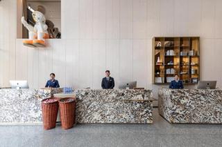 Guangzhou Baiyun Airport MeHood Liz Hotel Free Shuttle Bus to Canton Fair and to Airport - 6