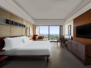 Pullman Oceanview Sanya Bay Resort & Spa - 8