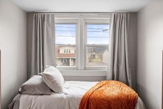 Bright and Simple Spacious Stay-Entire Home - 9